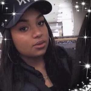 Meet your Posher, Cecilia